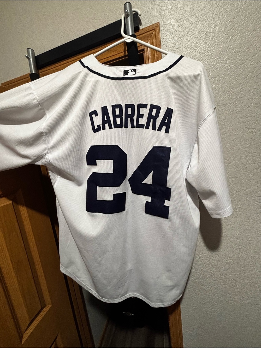 Majestic White Miguel Cabrera #24 Men's Baseball Jersey - Detroit Tigers MLB